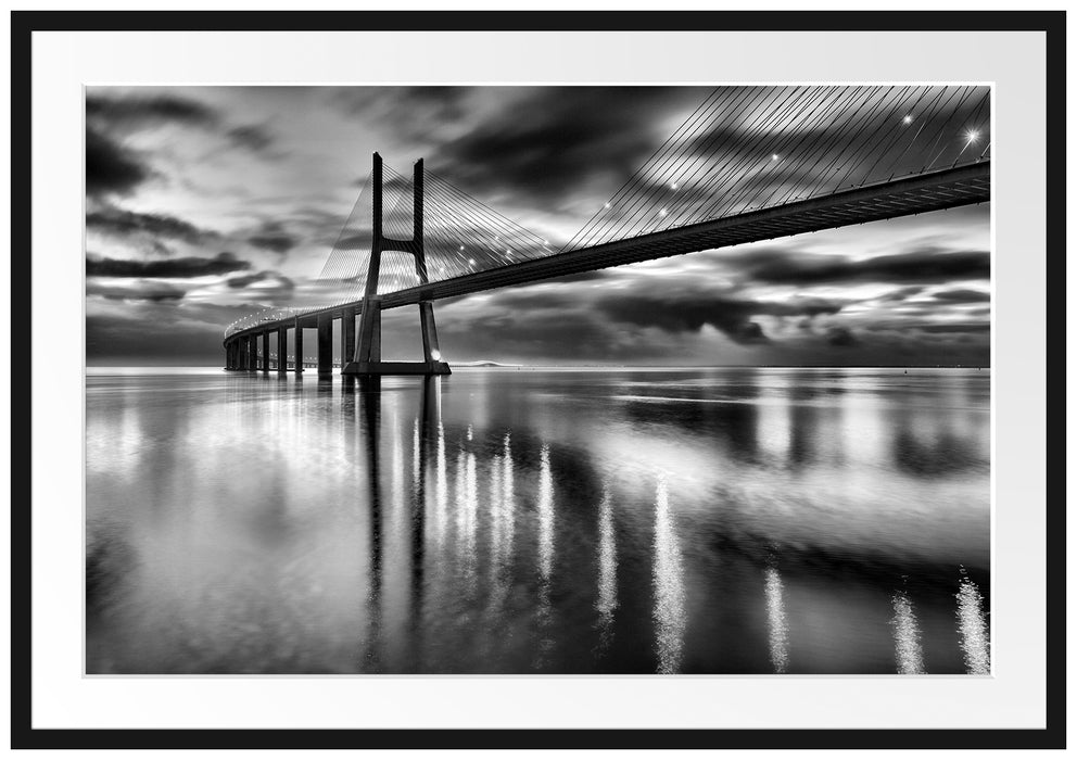 Pixxprint Brücke Lissabon, im Galerie-Passepartout Bilderrahmen