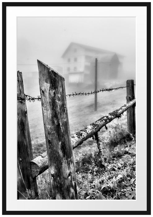 Pixxprint Holzzaun auf Wiese, im Galerie-Passepartout Bilderrahmen