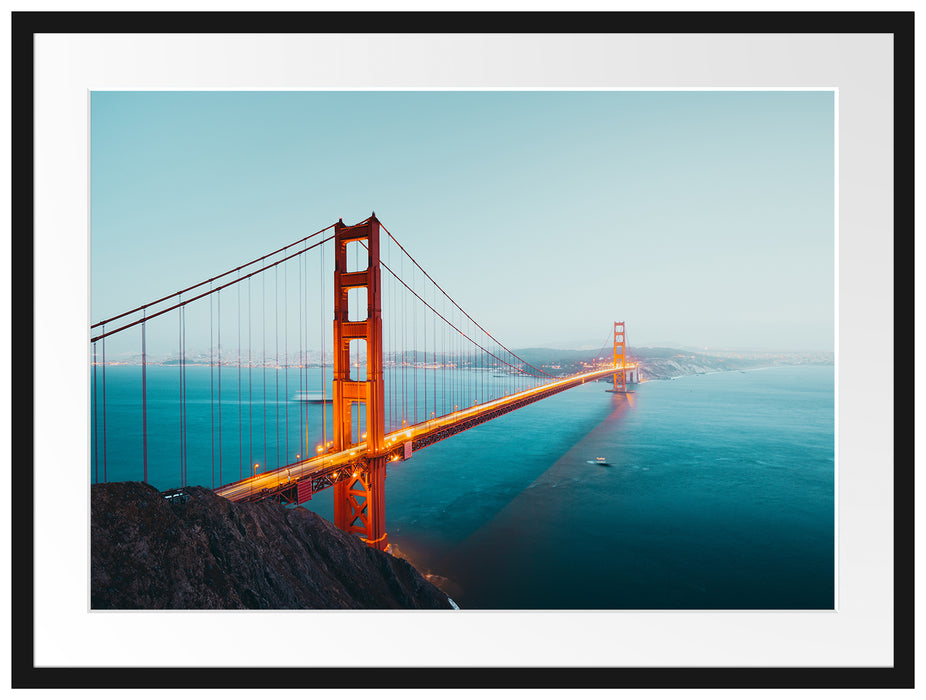 Golden Gate Bridge in der Abenddämmerung Passepartout Rechteckig 80