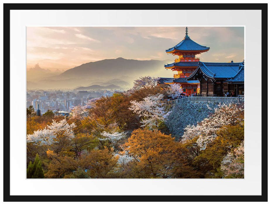 Japanischer Tempel vor nebeliger Stadt Passepartout Rechteckig 80