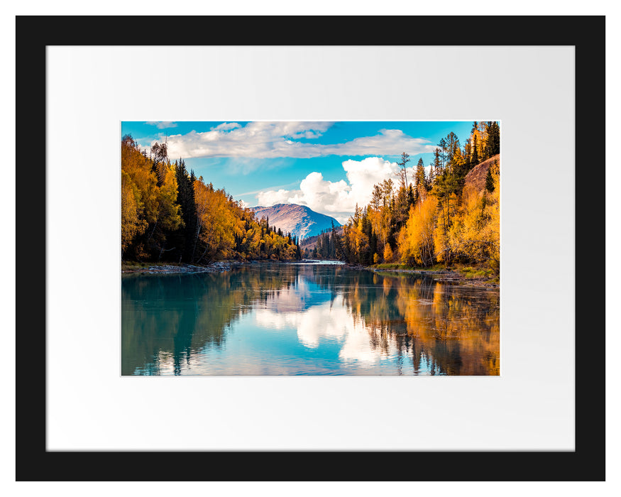 Pixxprint Bergsee mit Herbstwald, im Galerie-Passepartout Bilderrahmen