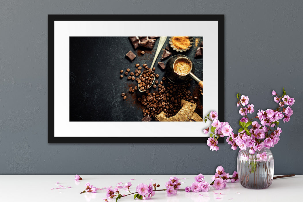 Kaffeebohnen und Schokolade von oben Passepartout Detail Rechteckig
