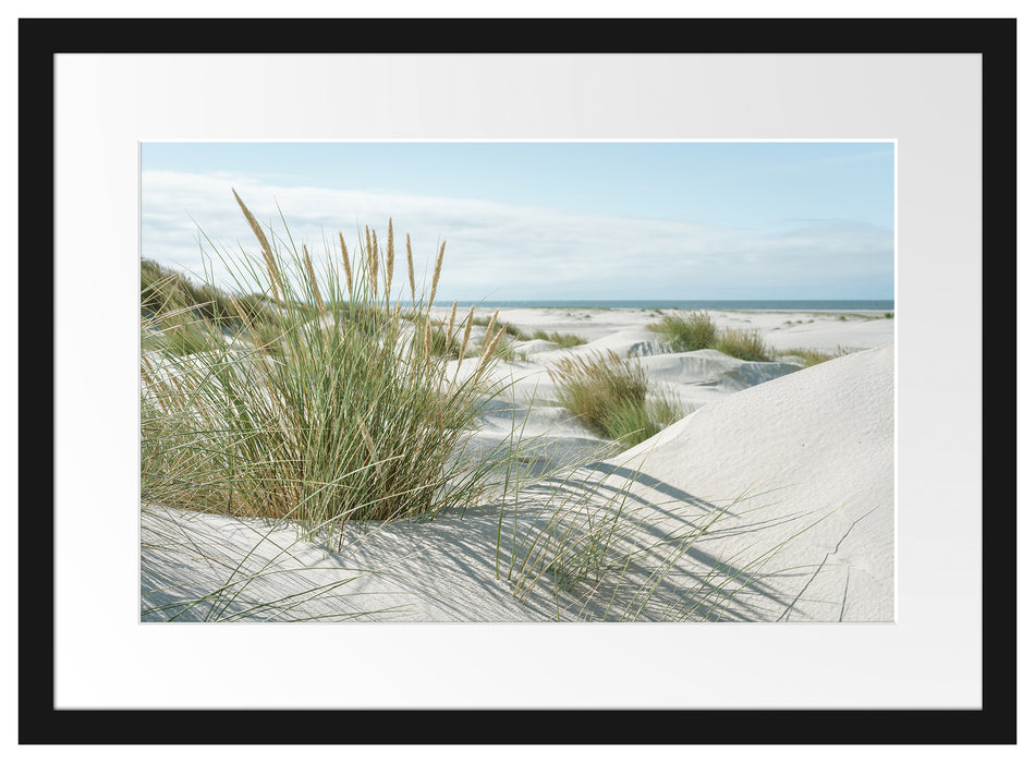 Grasige Dünenlandschaft am Meer Passepartout Rechteckig 40