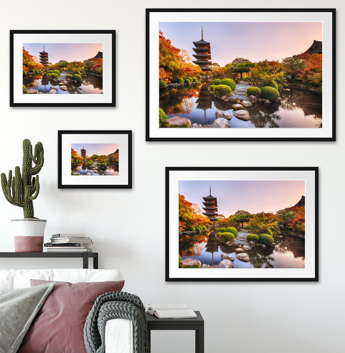 See im Herbst vor japanischem Tempel Passepartout Wohnzimmer Rechteckig