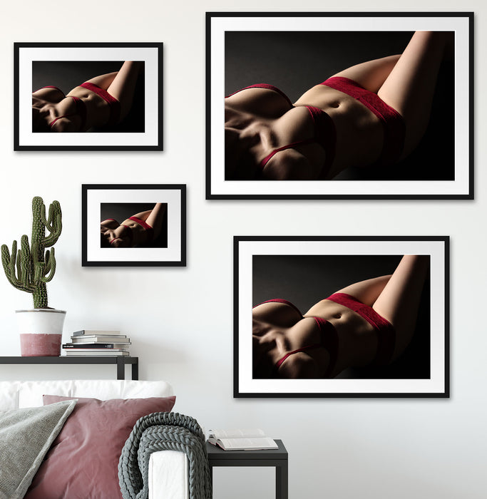 Frauenkörper in sexy roter Unterwäsche Passepartout Wohnzimmer Rechteckig