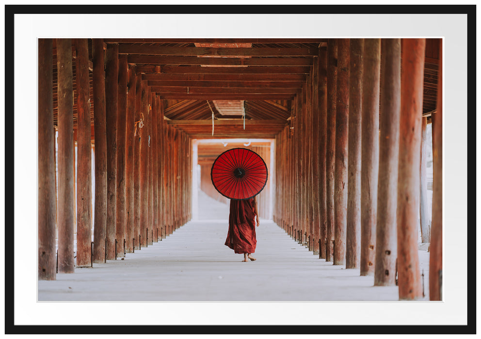 Mönch mit rotem Schirm im Tempelgang Passepartout Rechteckig 100