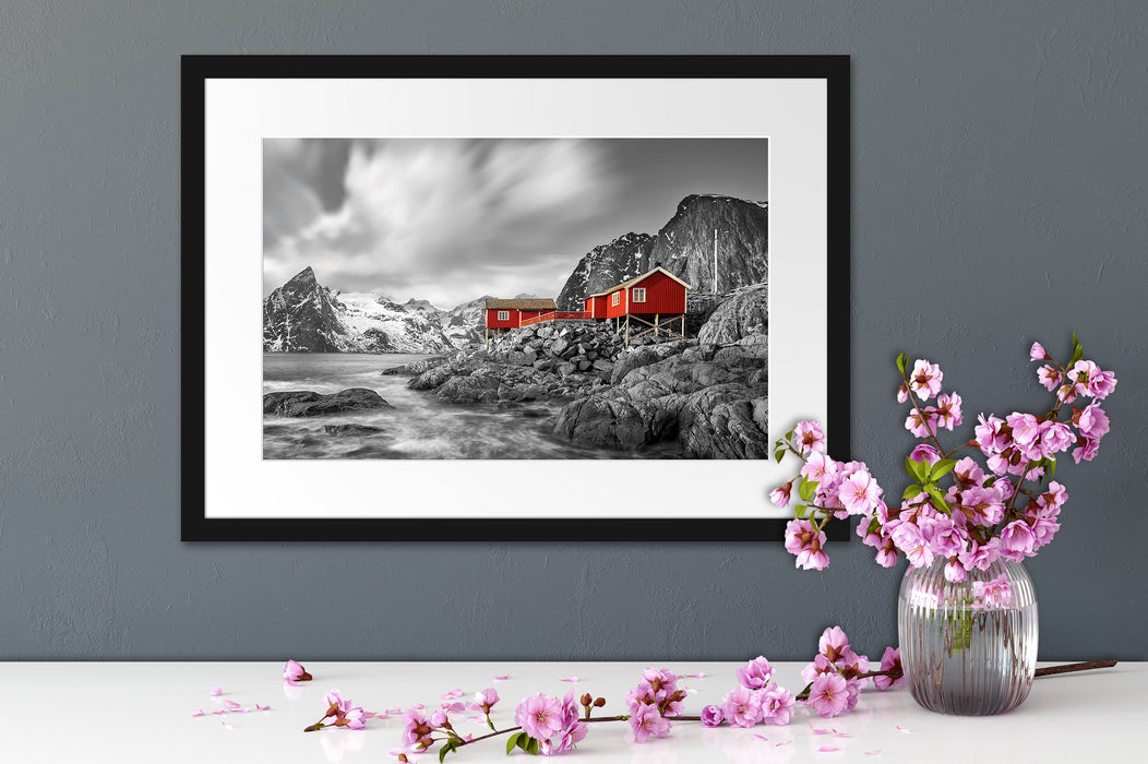Einsames rotes Haus am Meer in Norwegen B&W Detail Passepartout Detail Rechteckig