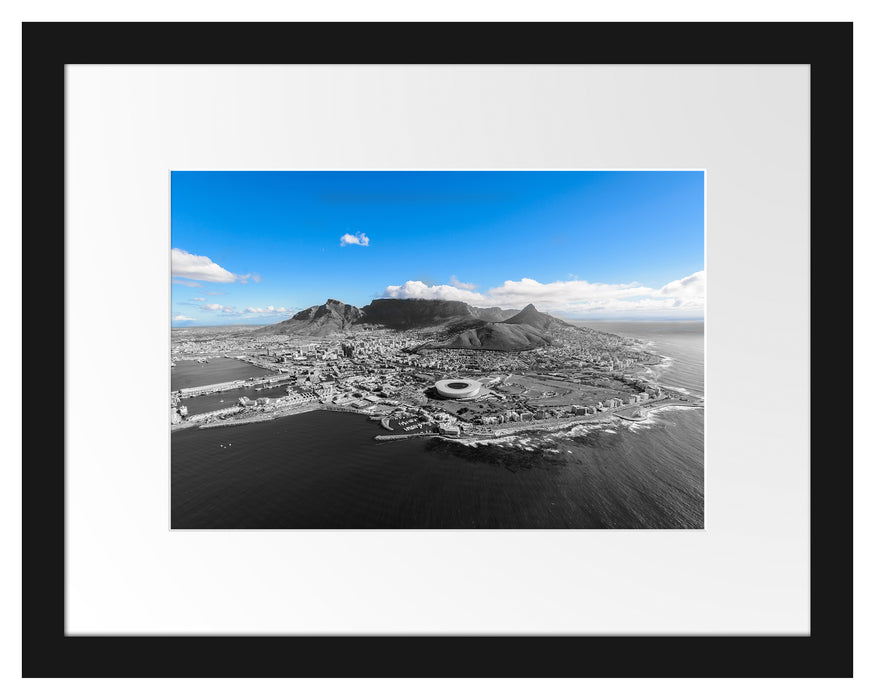 Pixxprint Luftaufnahme von Kapstadt B&W Detail, im Galerie-Passepartout Bilderrahmen