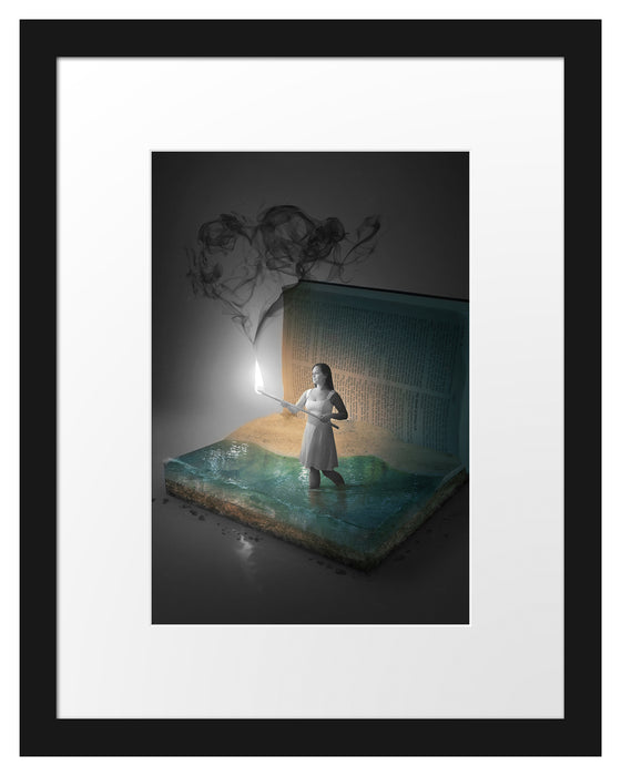Pixxprint Frau mit Fackel steigt aus Buch B&W Detail, im Galerie-Passepartout Bilderrahmen