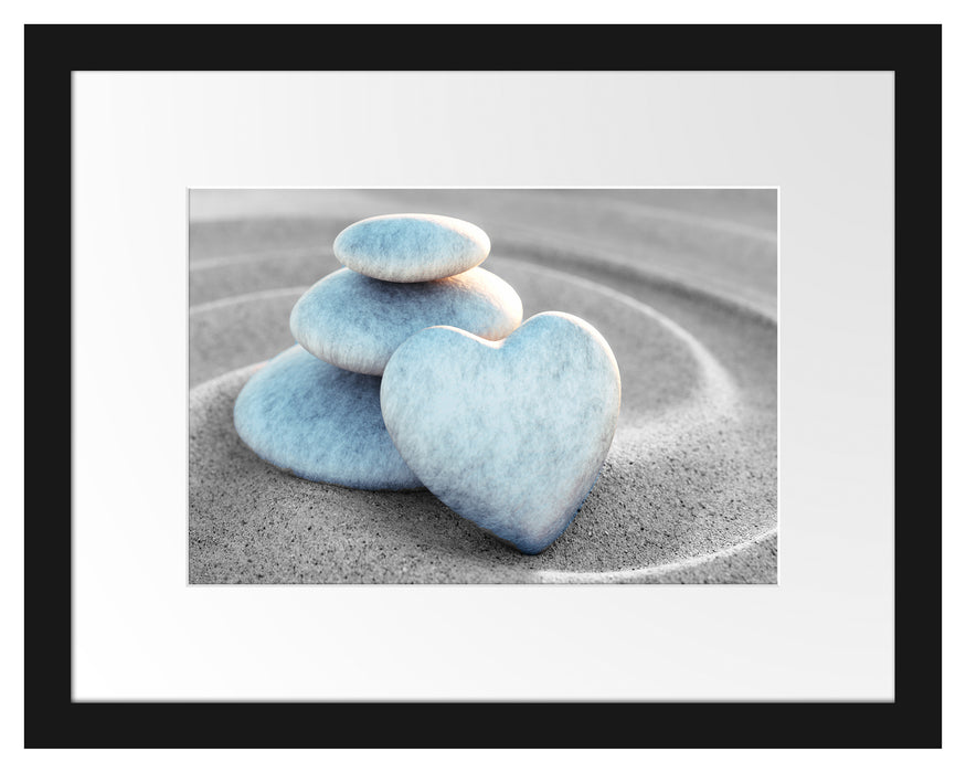 Pixxprint Steinturm mit Herz in Sandwellen B&W Detail, im Galerie-Passepartout Bilderrahmen