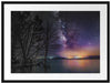 Bäume am See in sternenklarer Nacht B&W Detail Passepartout Rechteckig 80
