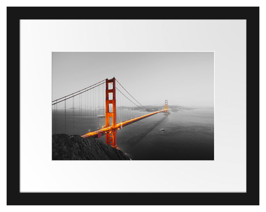 Pixxprint Golden Gate Bridge in der Abenddämmerung B&W Detail, im Galerie-Passepartout Bilderrahmen