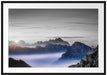 Vernebelte Berge bei Sonnenaufgang B&W Detail Passepartout Rechteckig 100