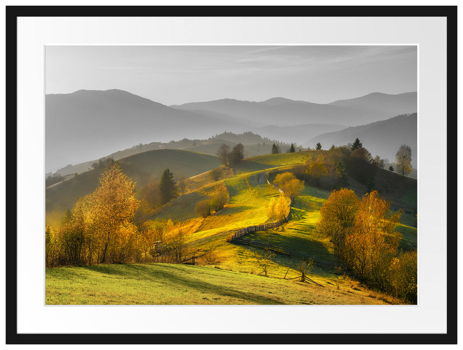 Hügelige Herbstlandschaft bei Sonnenuntergang B&W Detail Passepartout Rechteckig 80