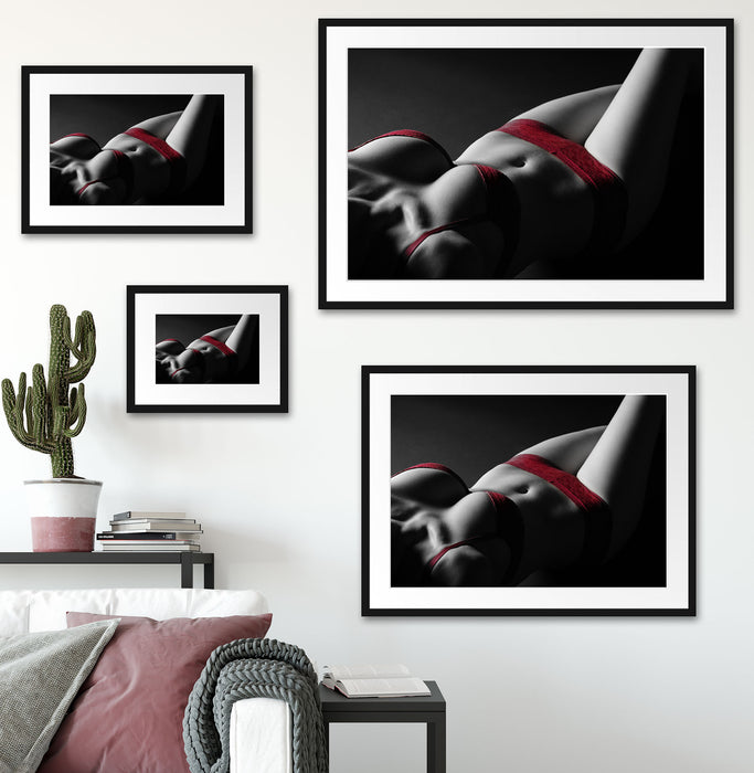 Frauenkörper in sexy roter Unterwäsche B&W Detail Passepartout Wohnzimmer Rechteckig