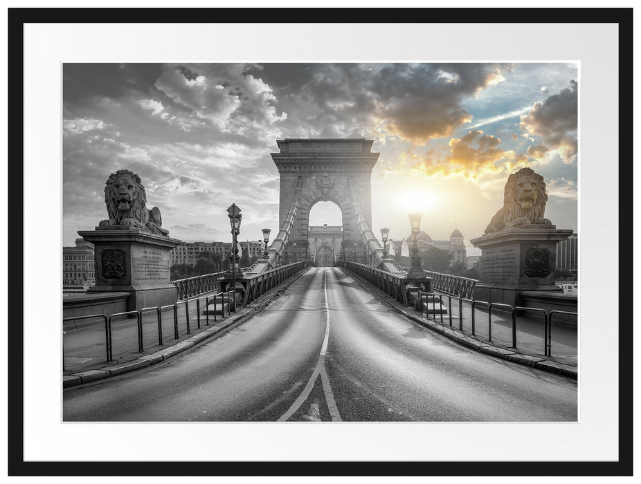 Brücke in Budapest bei Sonnenuntergang B&W Detail Passepartout Rechteckig 80