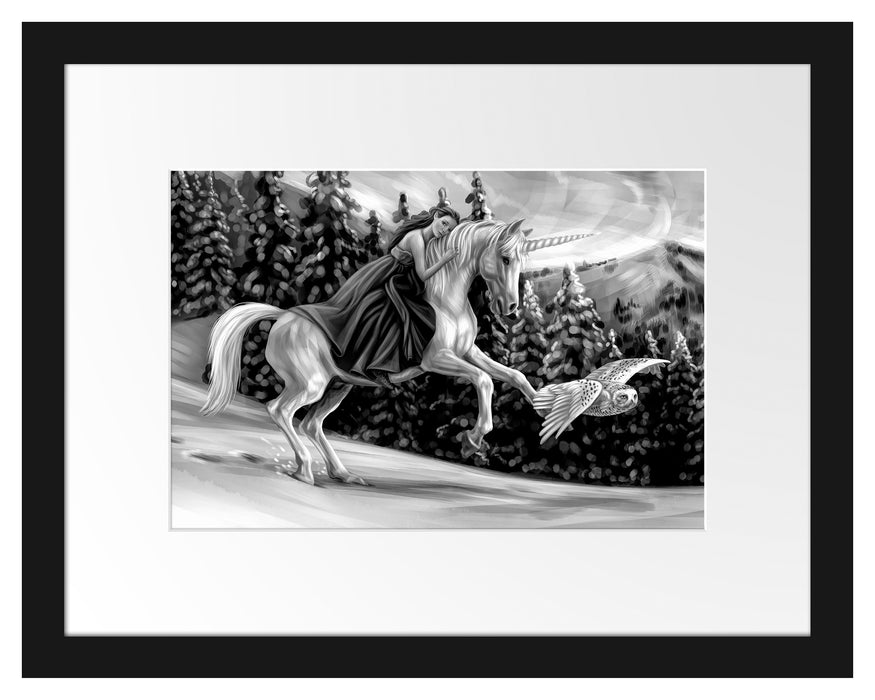 Pixxprint Mädchen reitet auf Einhorn im Winter, Monochrome, im Galerie-Passepartout Bilderrahmen