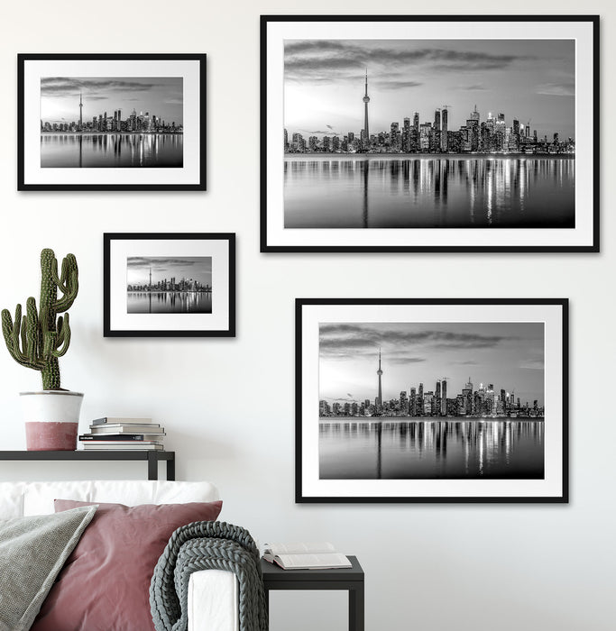 Skyline Toronto in der Abenddämmerung, Monochrome Passepartout Wohnzimmer Rechteckig