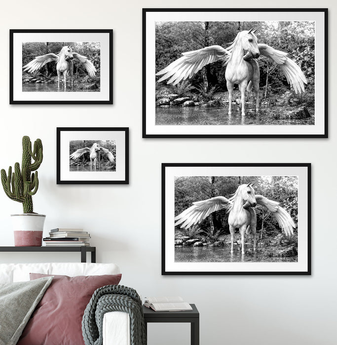 Pegasus im Fluss eines Herbstwaldes, Monochrome Passepartout Wohnzimmer Rechteckig