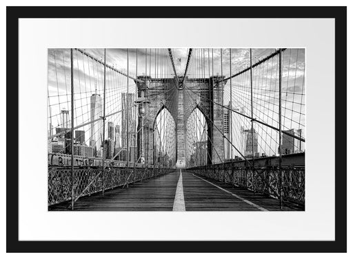 Leere Brooklyn Bridge in New York City, Monochrome Passepartout Rechteckig 40