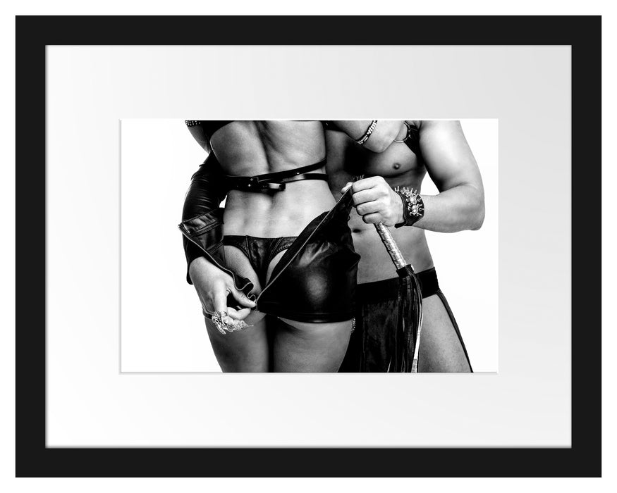 Pixxprint Sexy Paar in Ledermontur , Monochrome, im Galerie-Passepartout Bilderrahmen
