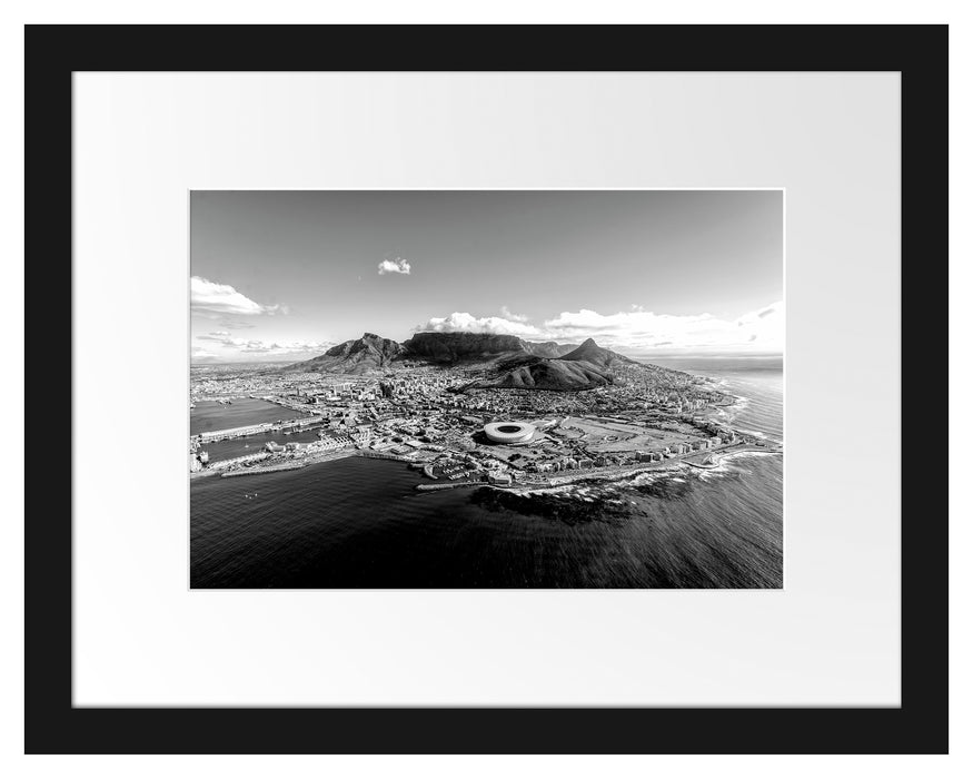 Pixxprint Luftaufnahme von Kapstadt, Monochrome, im Galerie-Passepartout Bilderrahmen