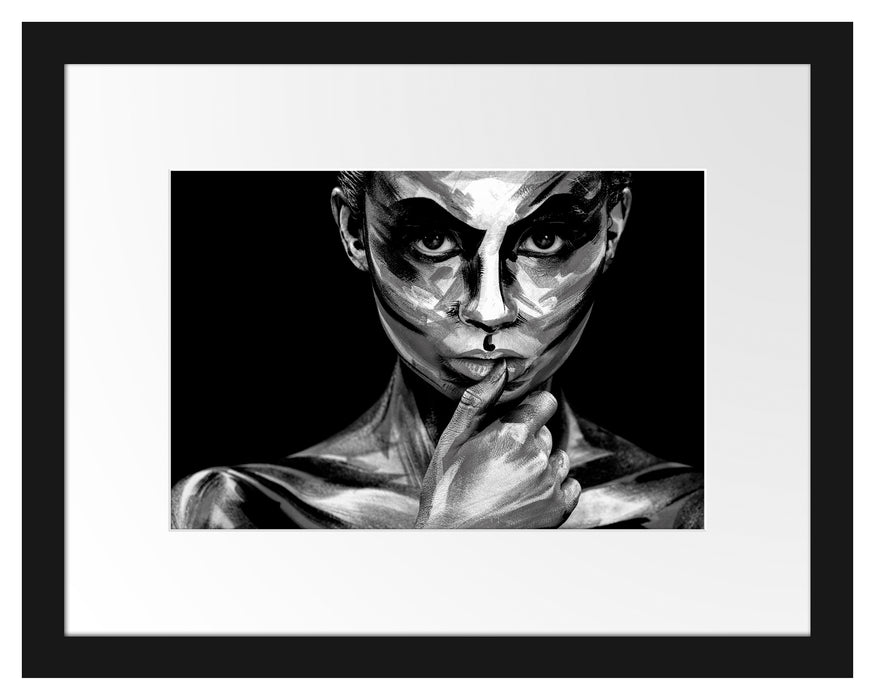Pixxprint Nahaufnahme Frau mit Bodyart, Monochrome, im Galerie-Passepartout Bilderrahmen