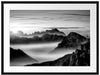 Vernebelte Berge bei Sonnenaufgang, Monochrome Passepartout Rechteckig 80
