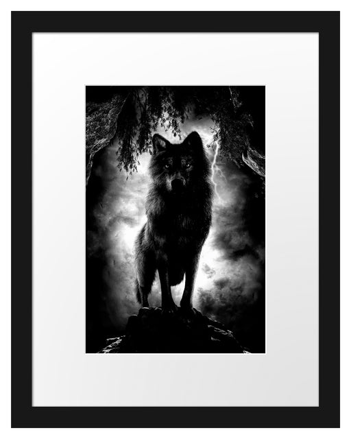 Böser Wolf bei Gewitter im Höhleneingang, Monochrome Passepartout Rechteckig 30