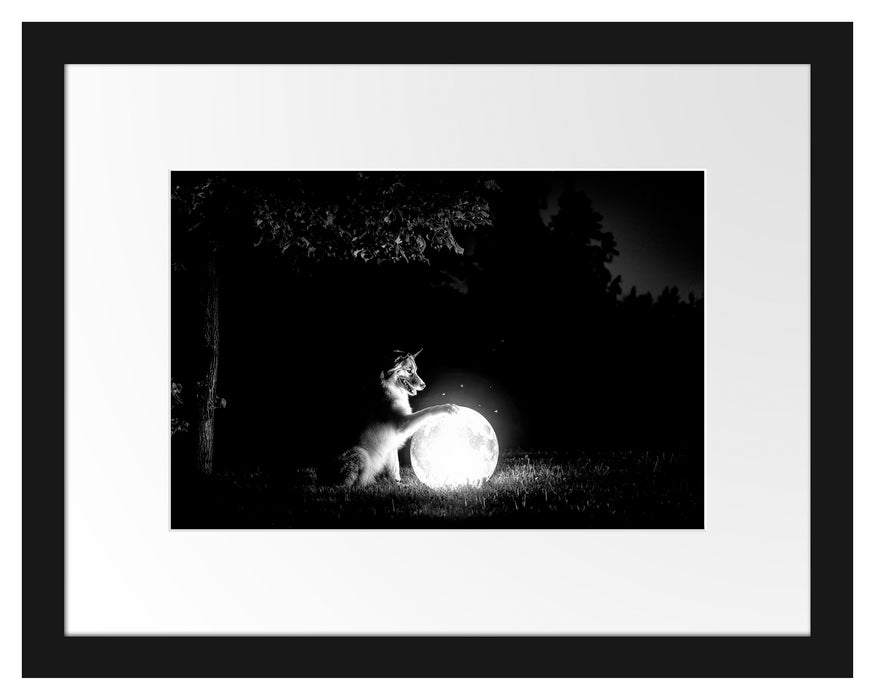 Pixxprint Hund mit leuchtendem Mond bei Nacht, Monochrome, im Galerie-Passepartout Bilderrahmen