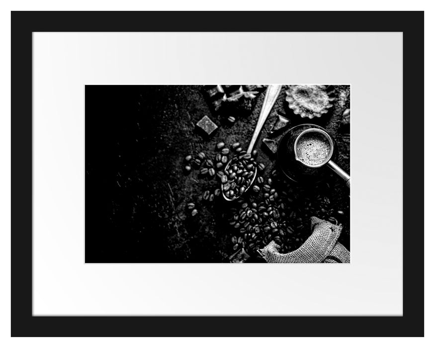 Pixxprint Kaffeebohnen und Schokolade von oben, Monochrome, im Galerie-Passepartout Bilderrahmen
