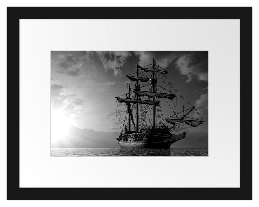 Pixxprint Großes Segelschiff im Sonnenuntergang, Monochrome, im Galerie-Passepartout Bilderrahmen