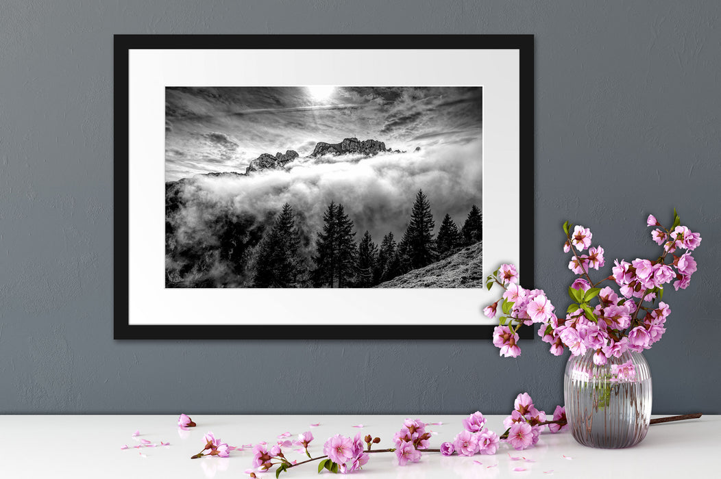 Aufsteigende Wolken in den Dolomiten, Monochrome Passepartout Detail Rechteckig