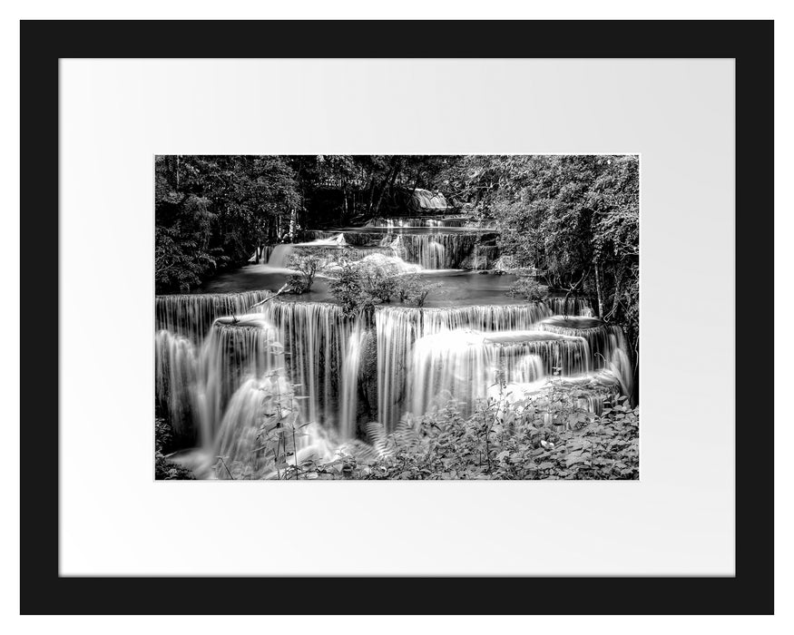Pixxprint Türkise Wasserfälle in Thailand, Monochrome, im Galerie-Passepartout Bilderrahmen