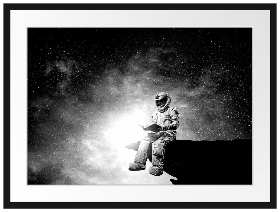 Lesender Astronaut auf Vorsprung vor Galaxie, Monochrome Passepartout Rechteckig 80