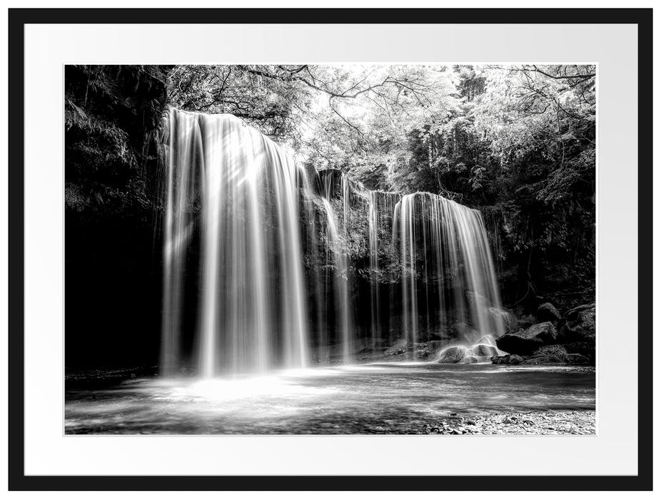 Tropischer Wasserfall im Wald, Monochrome Passepartout Rechteckig 80