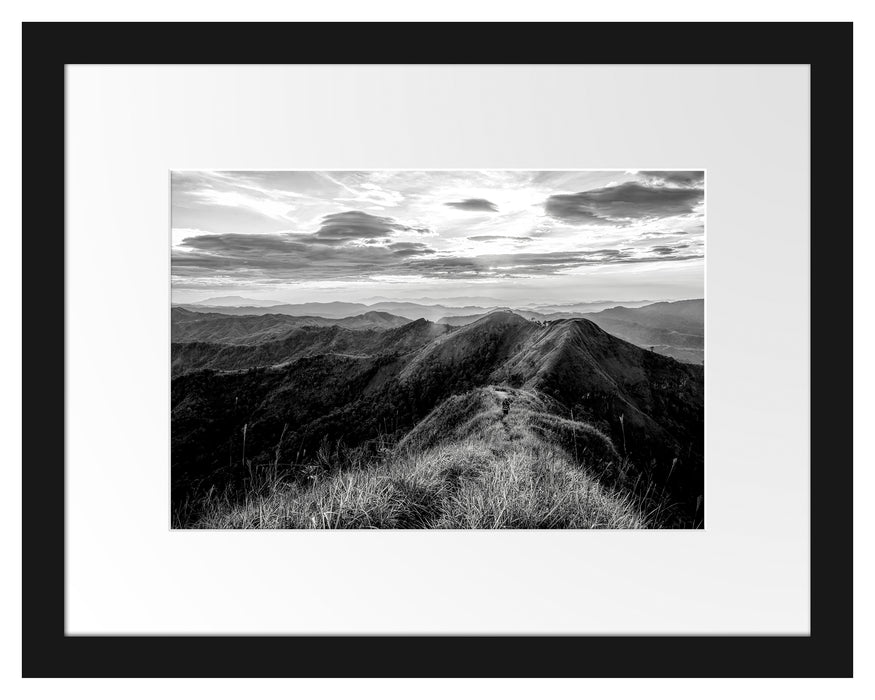 Pixxprint Gebirgszug bei Sonnenuntergang, Monochrome, im Galerie-Passepartout Bilderrahmen
