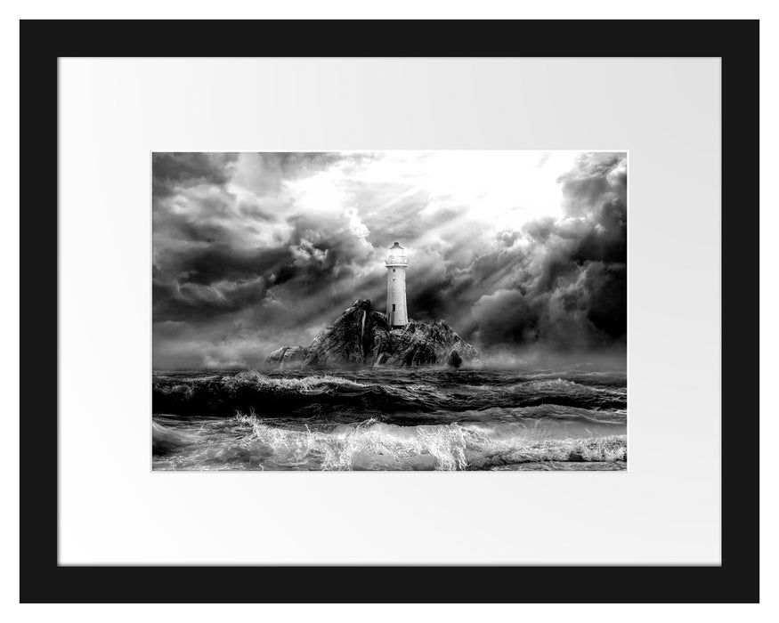 Pixxprint Sonnenstrahlen auf Leuchtturm im Sturm, Monochrome, im Galerie-Passepartout Bilderrahmen