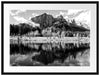 Kanadischer Herbstwald und Berge am See, Monochrome Passepartout Rechteckig 80