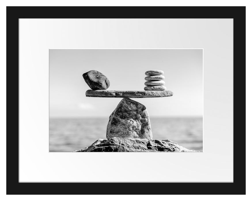 Pixxprint Steinpyramide Waage, Monochrome, im Galerie-Passepartout Bilderrahmen