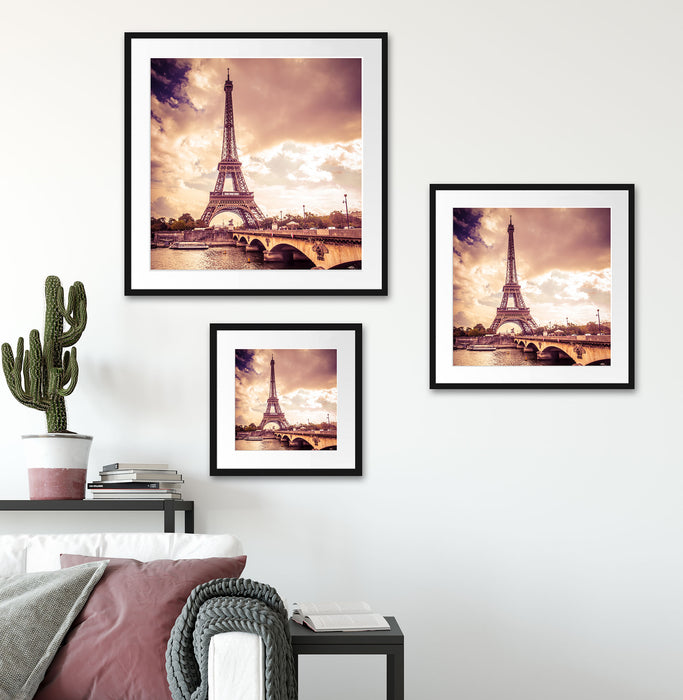 Eiffelturm in Paris Quadratisch Passepartout Wohnzimmer