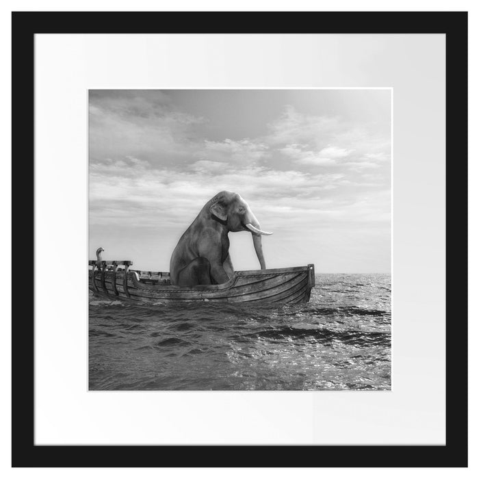 sitzender Elefant im Boot Passepartout Quadratisch 40x40