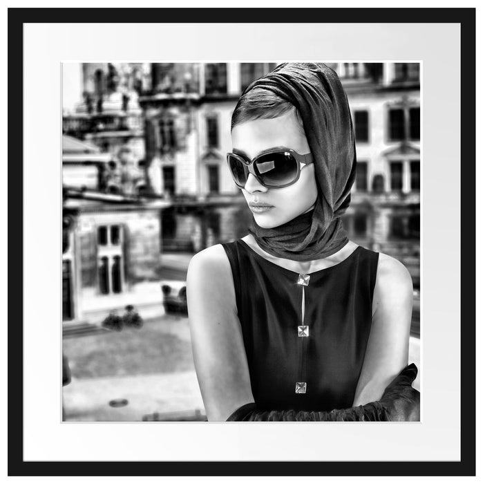 Audrey in Paris Passepartout Quadratisch 55x55