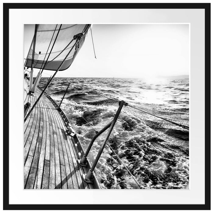 Segelboot im Meer Passepartout Quadratisch 70x70
