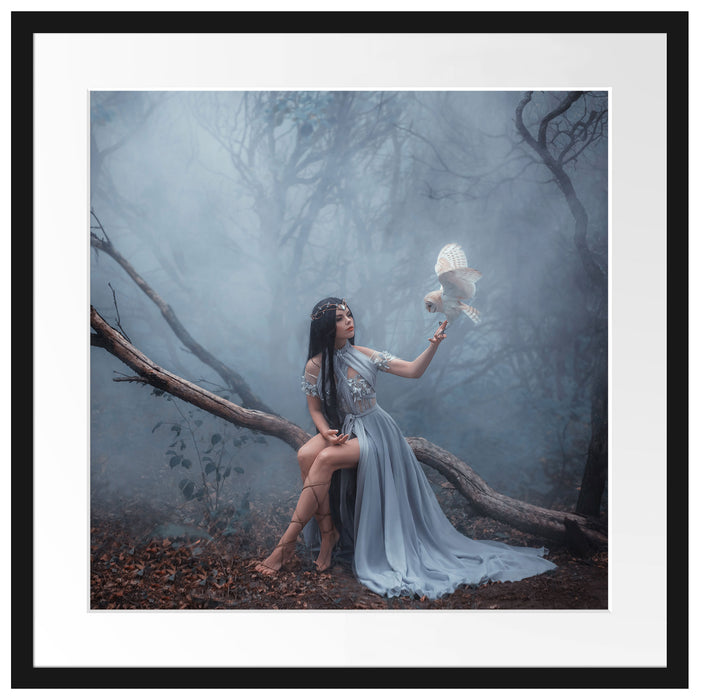 Mystische Schönheit im nebeligen Wald Passepartout Quadratisch 55