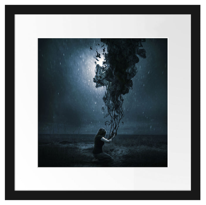 Kniende Frau mit dunklen Dämonen Passepartout Quadratisch 40