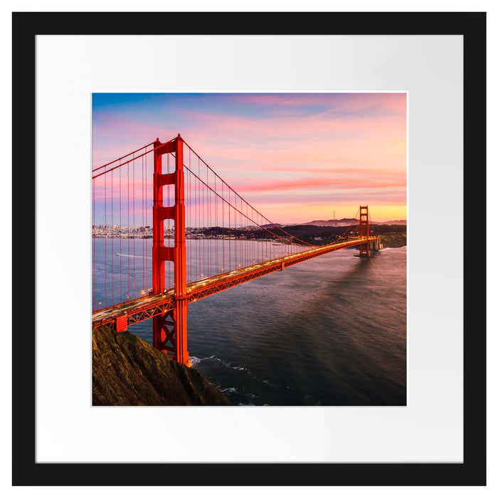 Golden Gate Bridge bei Sonnenuntergang Passepartout Quadratisch 40