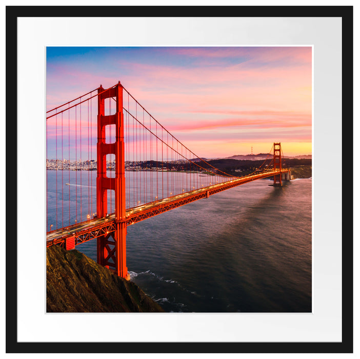 Golden Gate Bridge bei Sonnenuntergang Passepartout Quadratisch 55