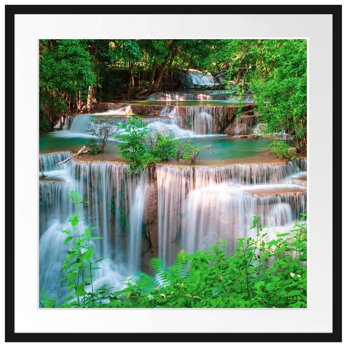 Türkise Wasserfälle in Thailand Passepartout Quadratisch 70