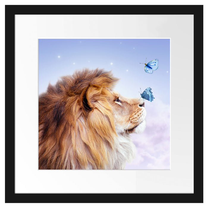 Löwe mit blauen Schmetterlingen Passepartout Quadratisch 40
